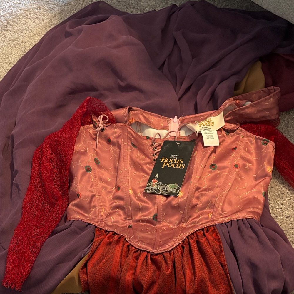 SARA FROM HOCUS POCUS HALLOWEEN COSTUME